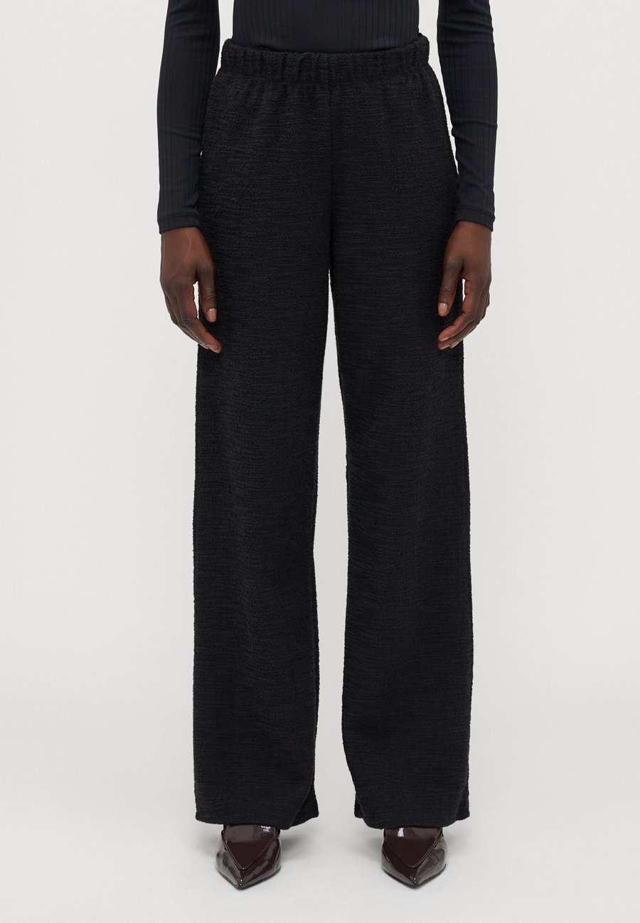 Брюки ONLY Tall ONLBRANSON , Black
Брюки ONLY Tall ONLBRANSON , Black