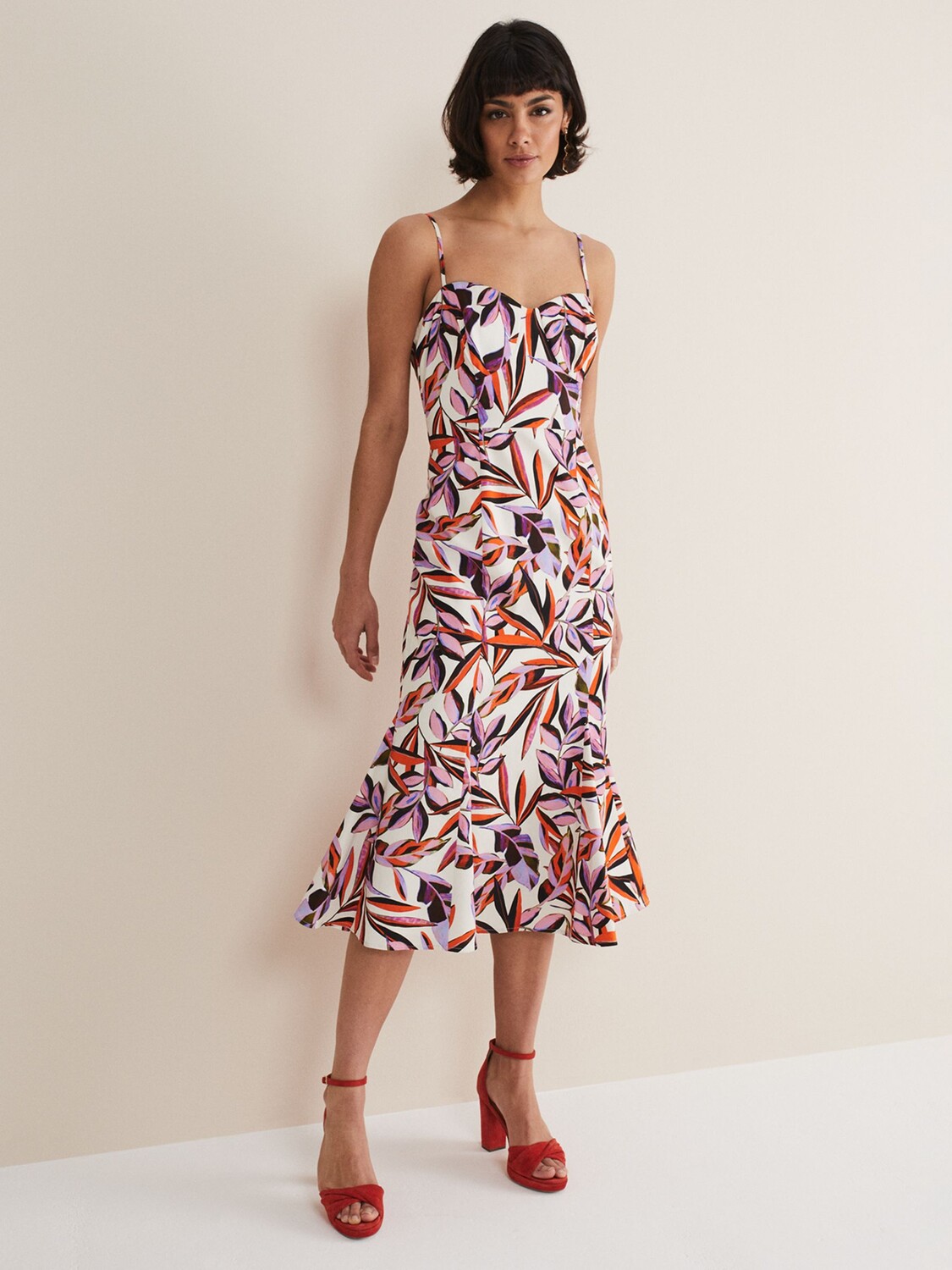 Расклешенное платье миди Phase Eight Sammie, цвет слоновой кости/мульти
Расклешенное платье миди Phase Eight Sammie, цвет слоновой кости/мульти