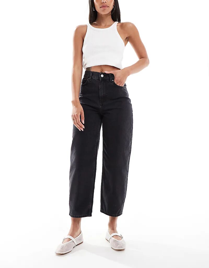 Джинсы-бочонки New Look черного цвета 
Джинсы-бочонки New Look черного цвета