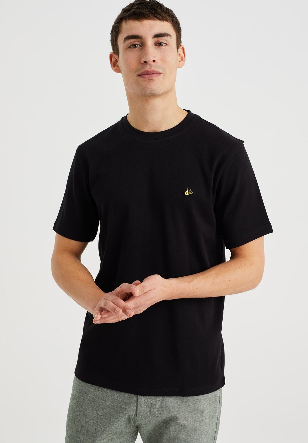 Футболка базовая WE Fashion, цвет black
Футболка базовая WE Fashion, цвет black