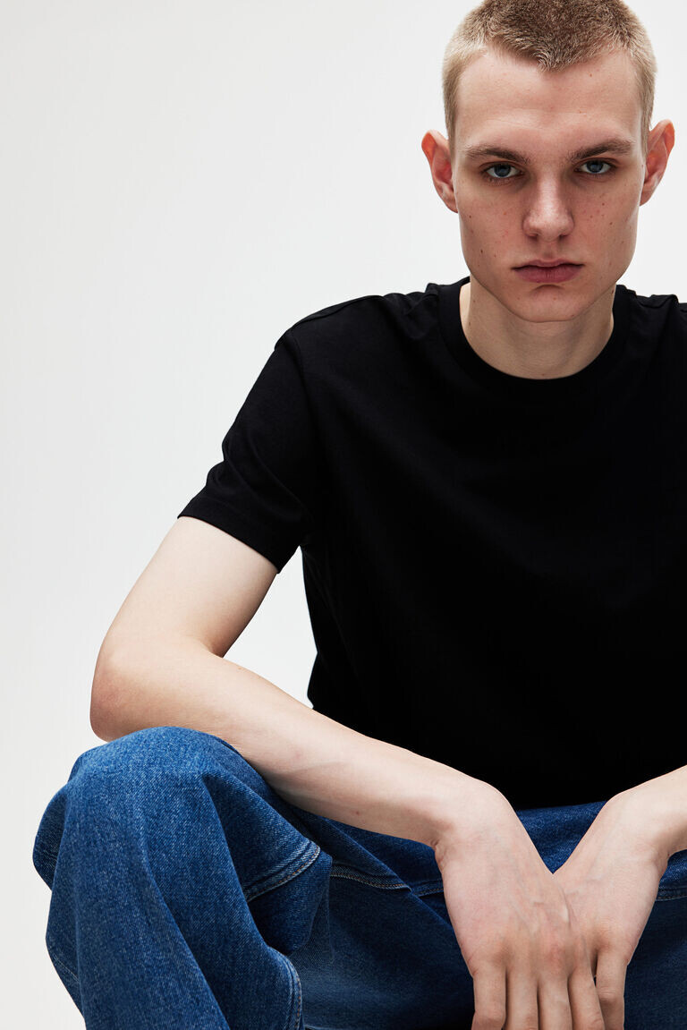 Футболка стандартного кроя H&M, черный
Футболка стандартного кроя H&M, черный