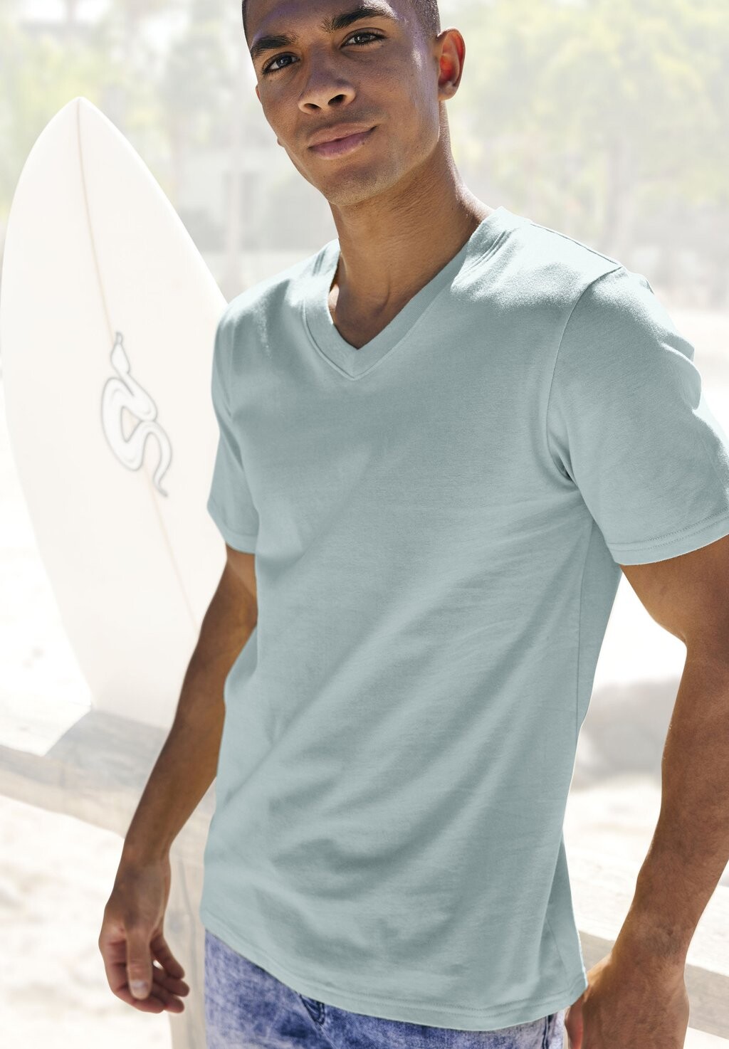 Футболка базовая V 2 Pack KangaROOS, камень/мятный
Футболка базовая V 2 Pack KangaROOS, камень/мятный