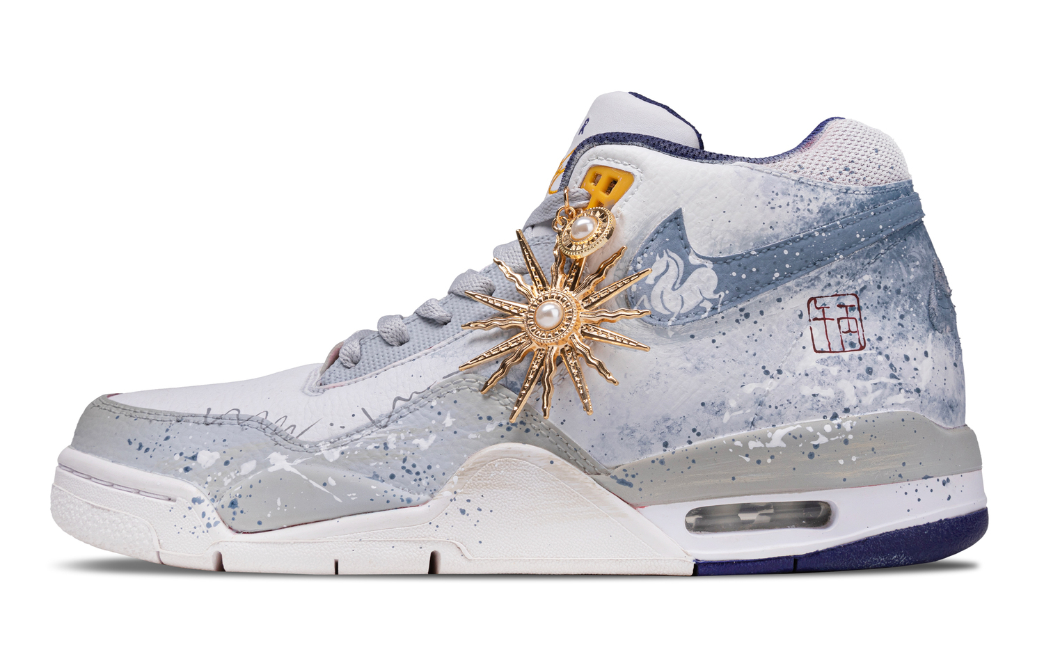 Кроссовки баскетбольные мужские Flight Legacy FrostNova Star Coverage Impact Resistant Height Increasing Mid top Vintage Nike, светло-синий
Кроссовки баскетбольные мужские Flight Legacy FrostNova Star Coverage Impact Resistant Height Increasing Mid top Vintage Nike, светло-синий