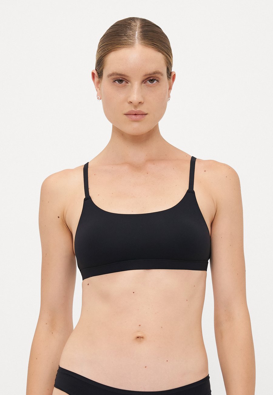 Бюстье ONLY ONLPEACHY SCOOP BRALETTE , Black
Бюстье ONLY ONLPEACHY SCOOP BRALETTE , Black