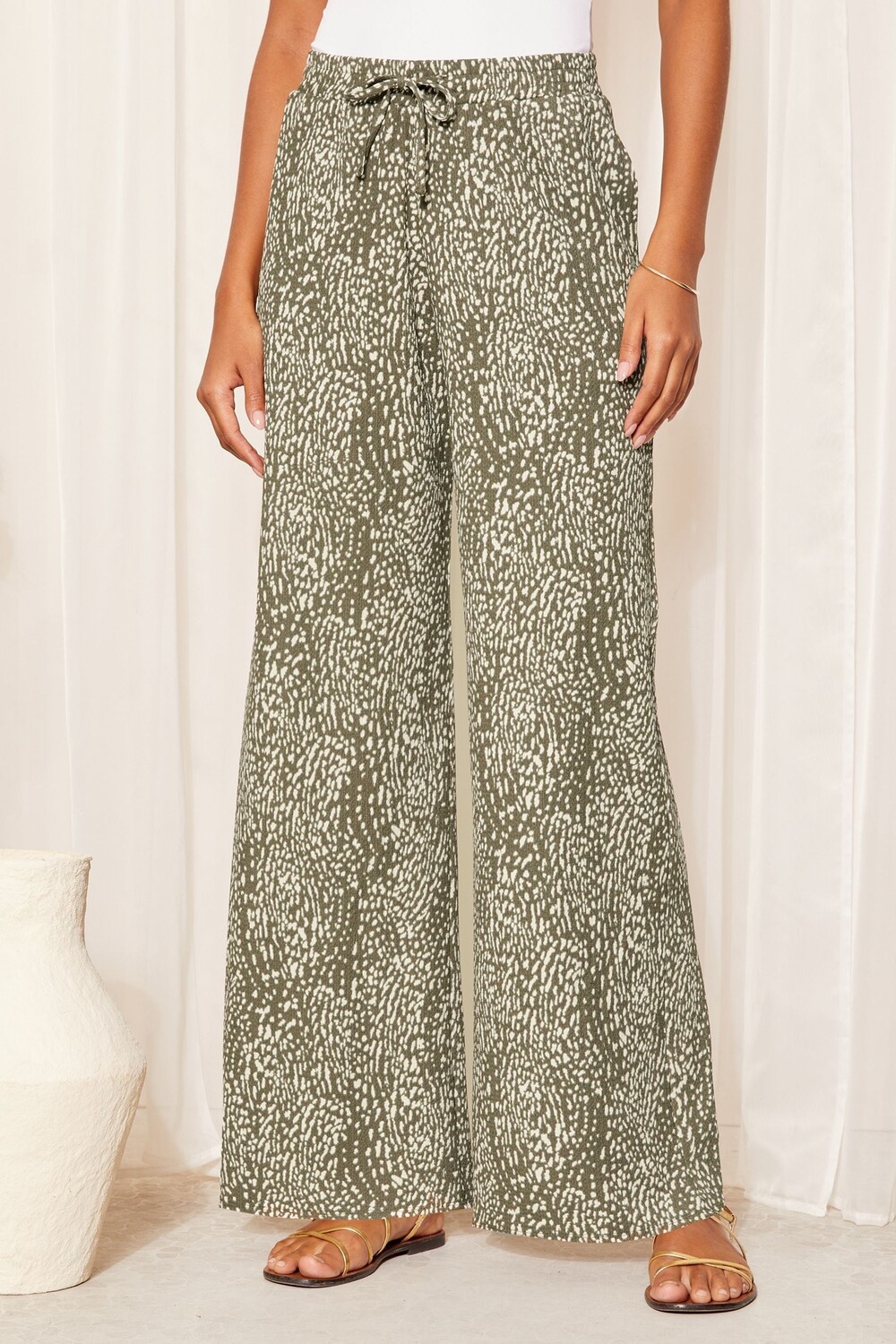 Широкие брюки из жатого джерси с принтом и эластичной резинкой на талии Friends Like These, зеленый
Широкие брюки из жатого джерси с принтом и эластичной резинкой на талии Friends Like These, зеленый