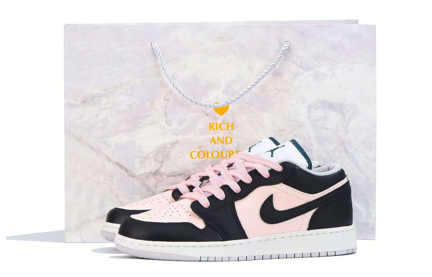 Jordan Скользоустойчивые износостойкие низкие детские баскетбольные кроссовки Air 1 черно-розовые для подростков
Jordan Скользоустойчивые износостойкие низкие детские баскетбольные кроссовки Air 1 черно-розовые для подростков