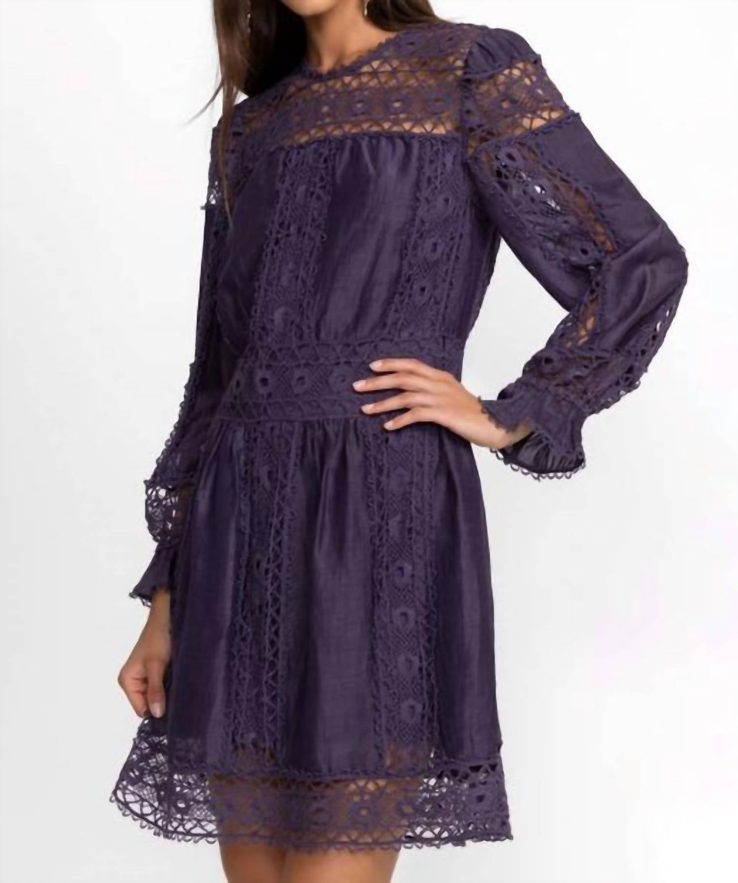 Mitska кружевное мини-платье в темно-сливовом цвете Johnny Was, Deep Plum
Mitska кружевное мини-платье в темно-сливовом цвете Johnny Was, Deep Plum