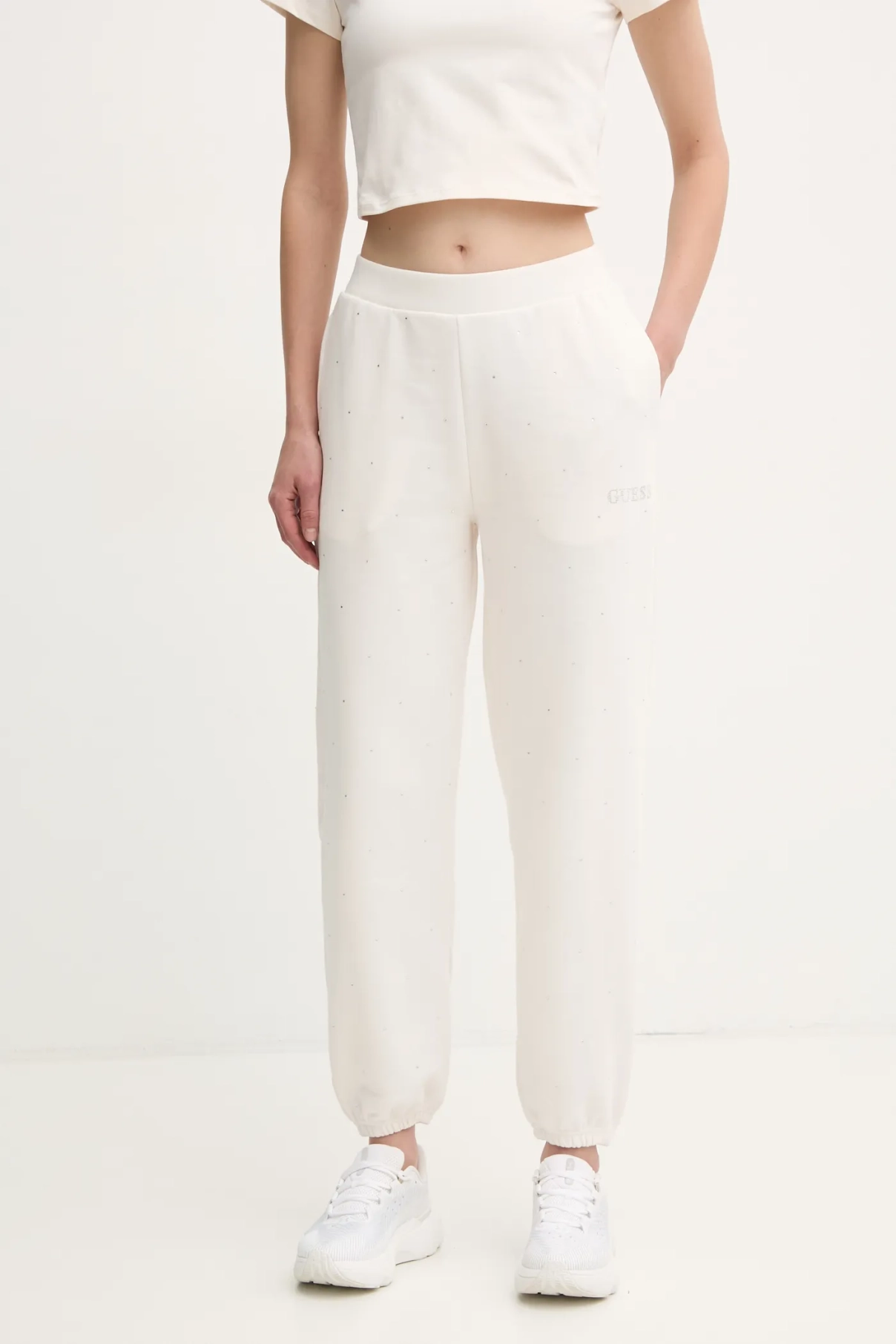 Спортивные брюки со СТРАЗАМИ Guess, бежевый
Спортивные брюки со СТРАЗАМИ Guess, бежевый