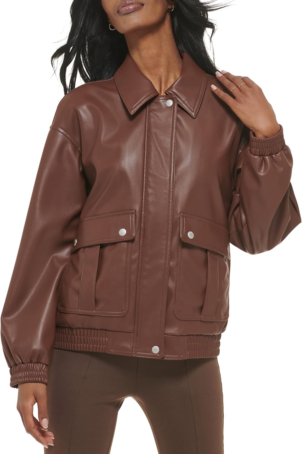 Женская куртка-бомбер Levi's легкая кожаная, шоколадный
Женская куртка-бомбер Levi's легкая кожаная, шоколадный