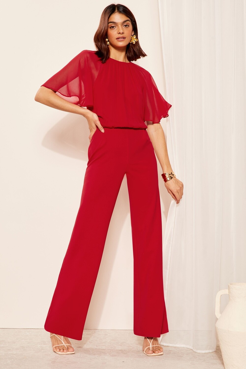 Шифоновый комбинезон с широкими штанинами и расклешенными рукавами Friends Like These, красный
Шифоновый комбинезон с широкими штанинами и расклешенными рукавами Friends Like These, красный