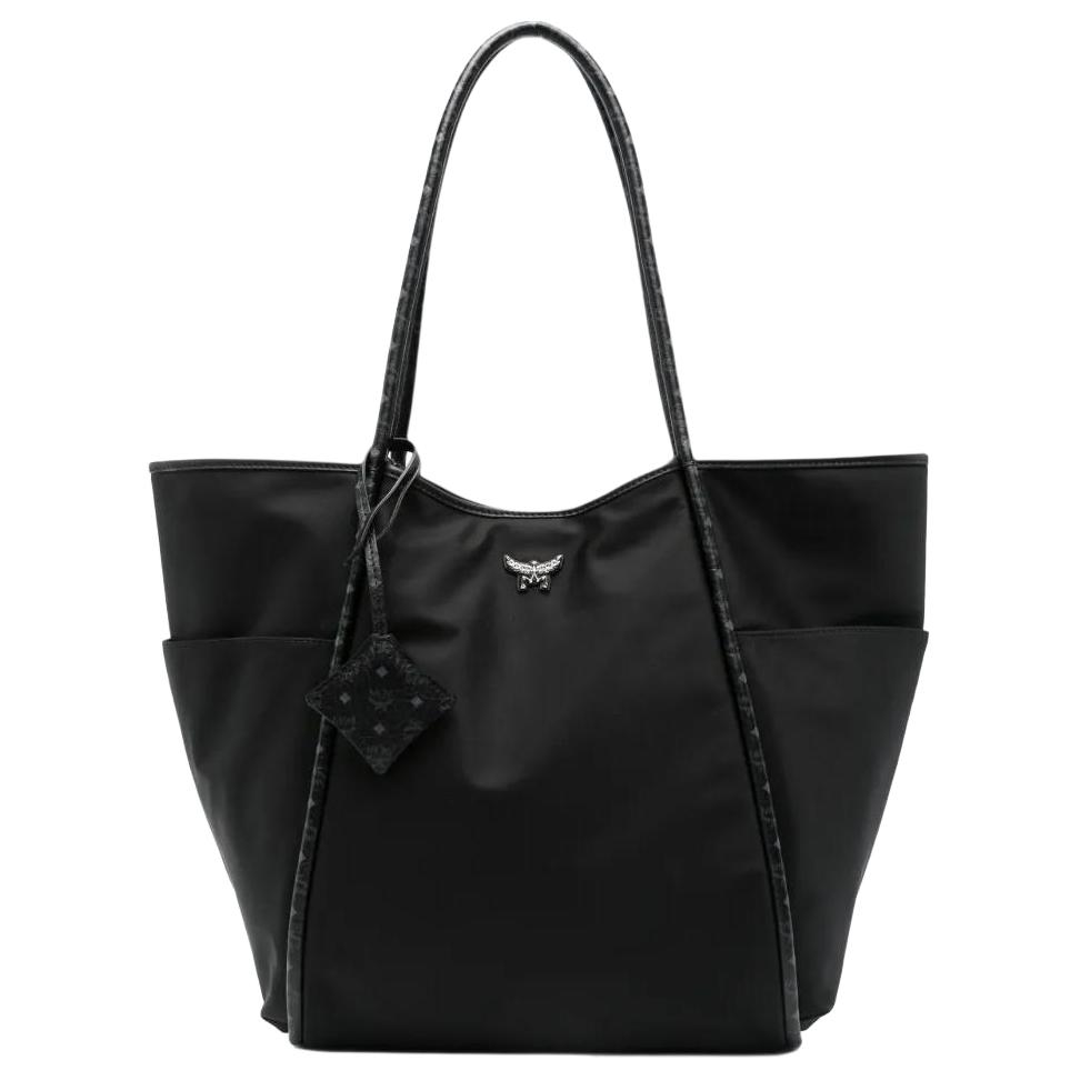 MCM Сумка-шоппер из переработанного полиэстера
MCM Сумка-шоппер из переработанного полиэстера