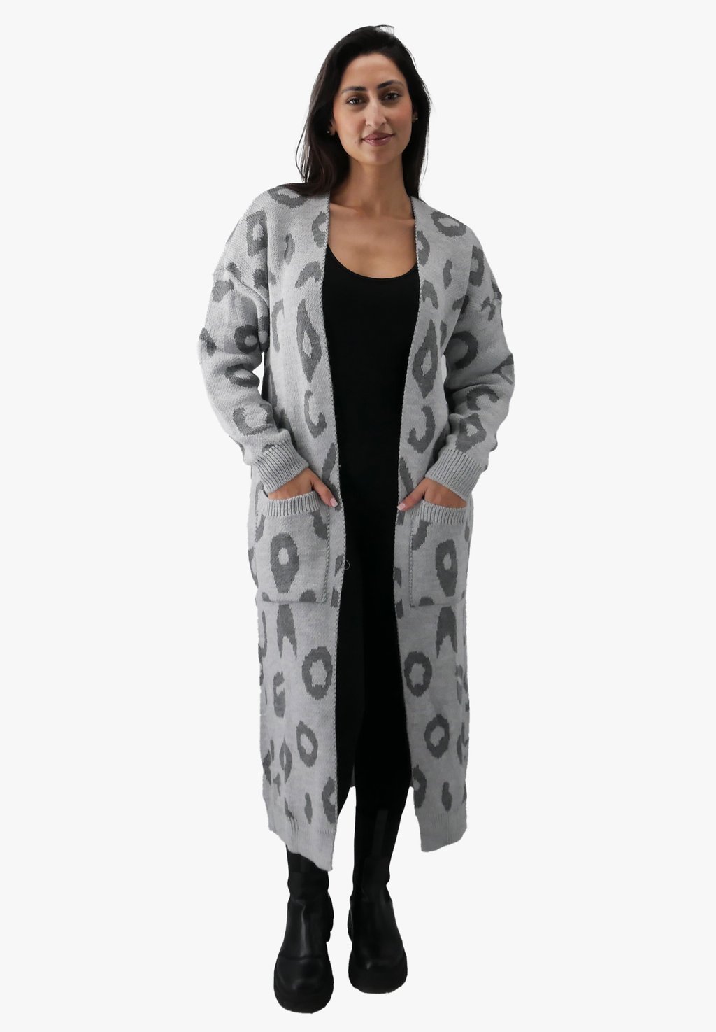 Кардиган Elara, цвет Grau
Кардиган Elara, цвет Grau