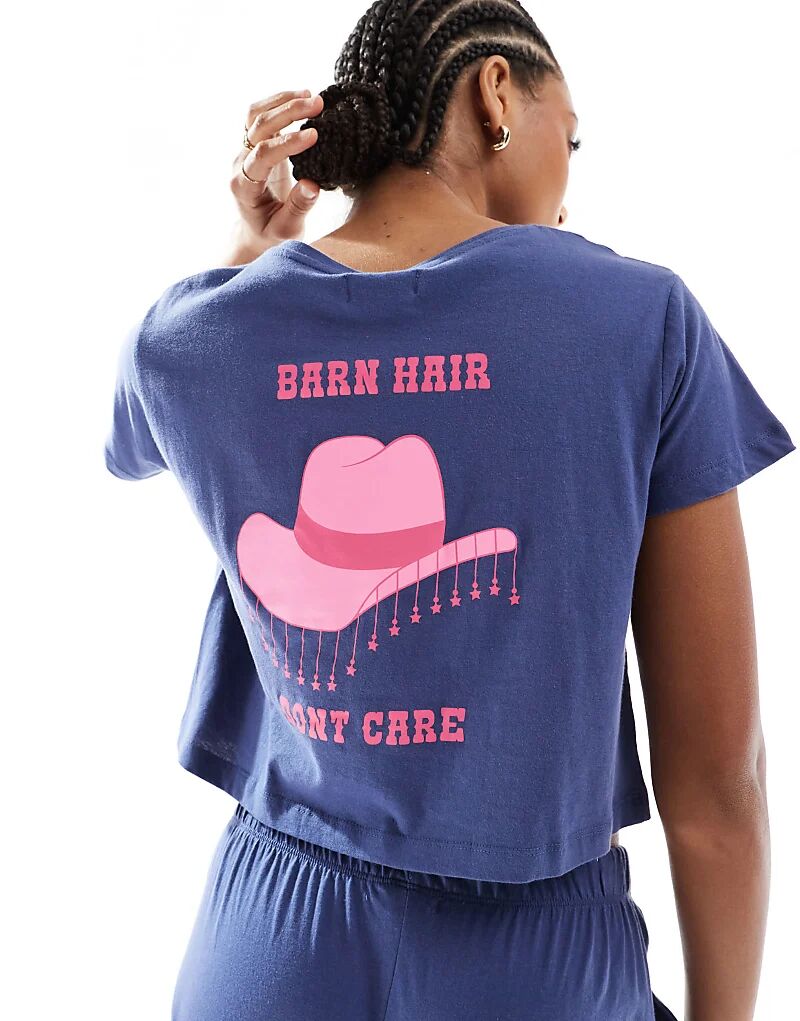 Пижамный комплект темно-синего цвета с розовым принтом в виде девушки-ковбоя Brave Soul
Пижамный комплект темно-синего цвета с розовым принтом в виде девушки-ковбоя Brave Soul