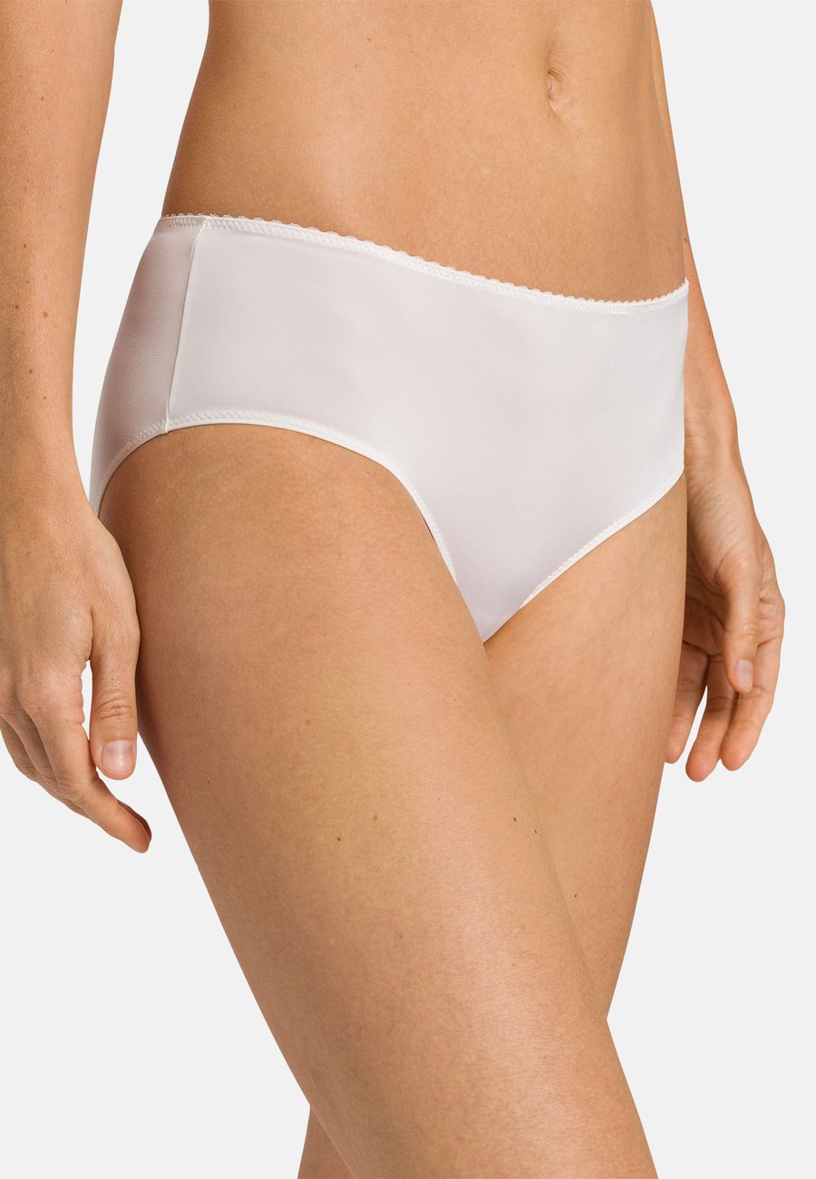 Трусы Hanro Briefs, Off-White
Трусы Hanro Briefs, Off-White