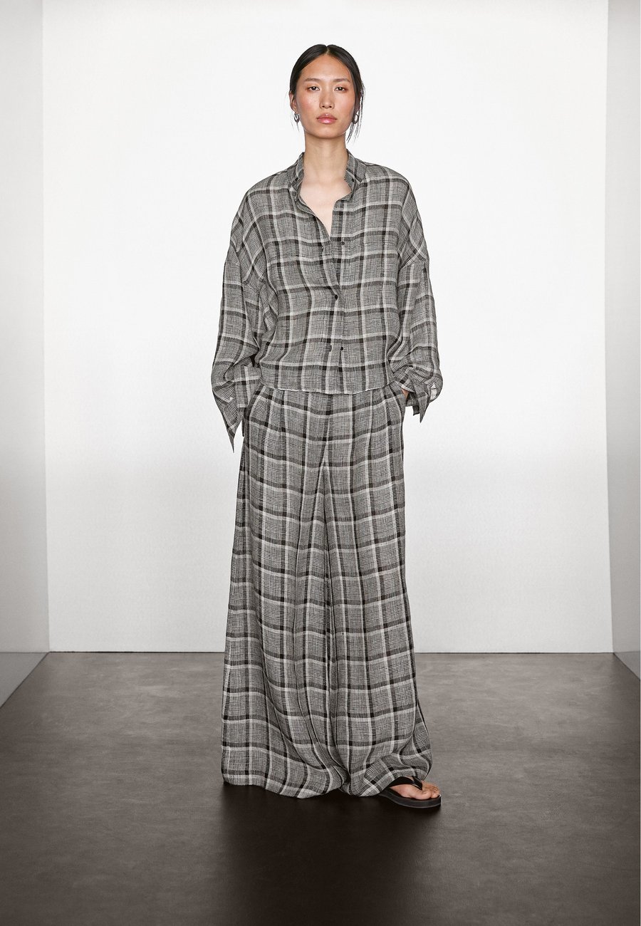 Блуза Massimo Dutti CHECK GARMENT, Grey
Блуза Massimo Dutti CHECK GARMENT, Grey
