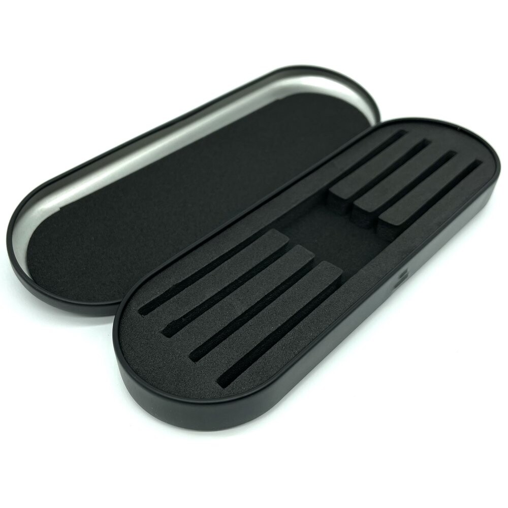 Чехол для пинцета, черный Inna Marka
Чехол для пинцета, черный Inna Marka