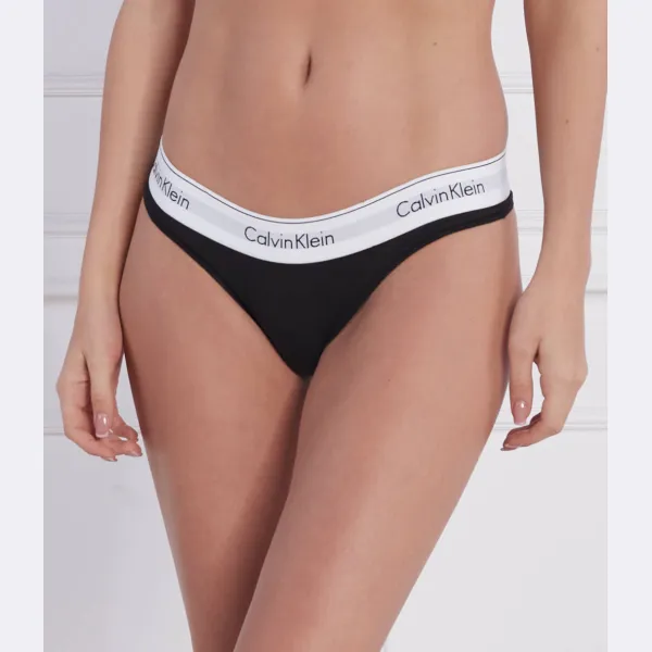 Трусики-Стринги Calvin Klein, черный
Трусики-Стринги Calvin Klein, черный