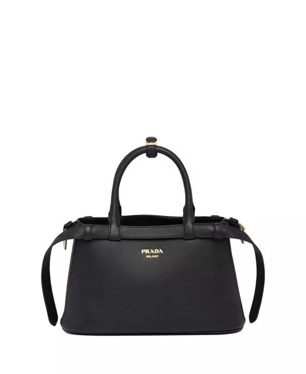 Маленькая кожаная сумочка с пряжкой и двойным ремешком. Prada, черный
Маленькая кожаная сумочка с пряжкой и двойным ремешком. Prada, черный