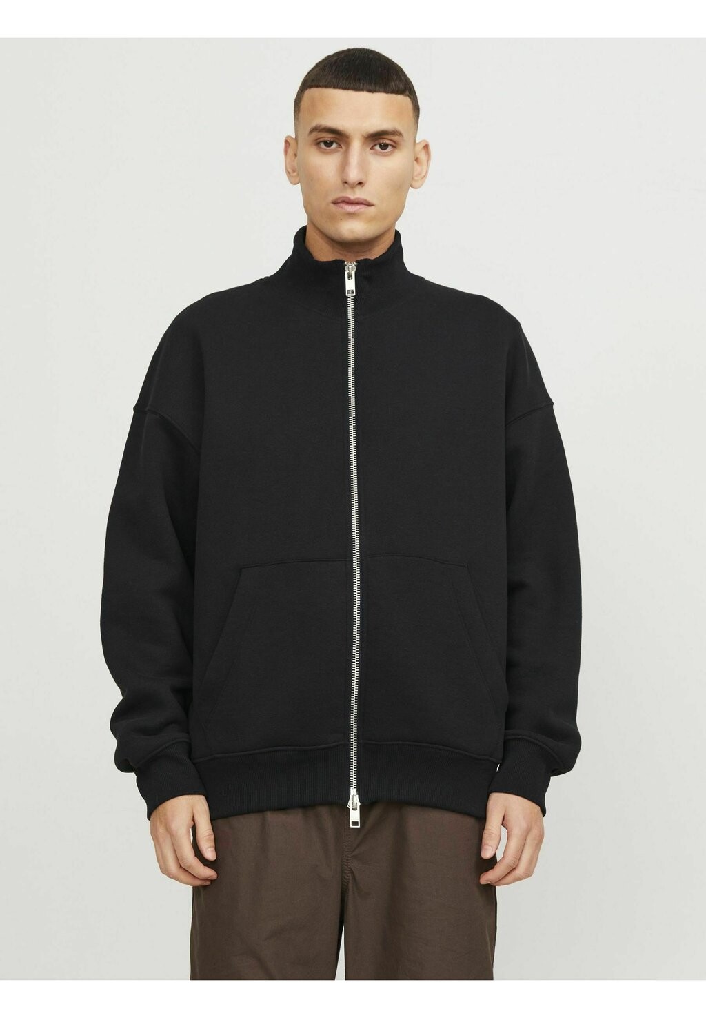 Толстовка JACK & JONES SWEATSHIRT MIT RUNDHALS EINFARBIG SWEATSHIRT MIT RUNDHALS, цвет black
Толстовка JACK & JONES SWEATSHIRT MIT RUNDHALS EINFARBIG SWEATSHIRT MIT RUNDHALS, цвет black