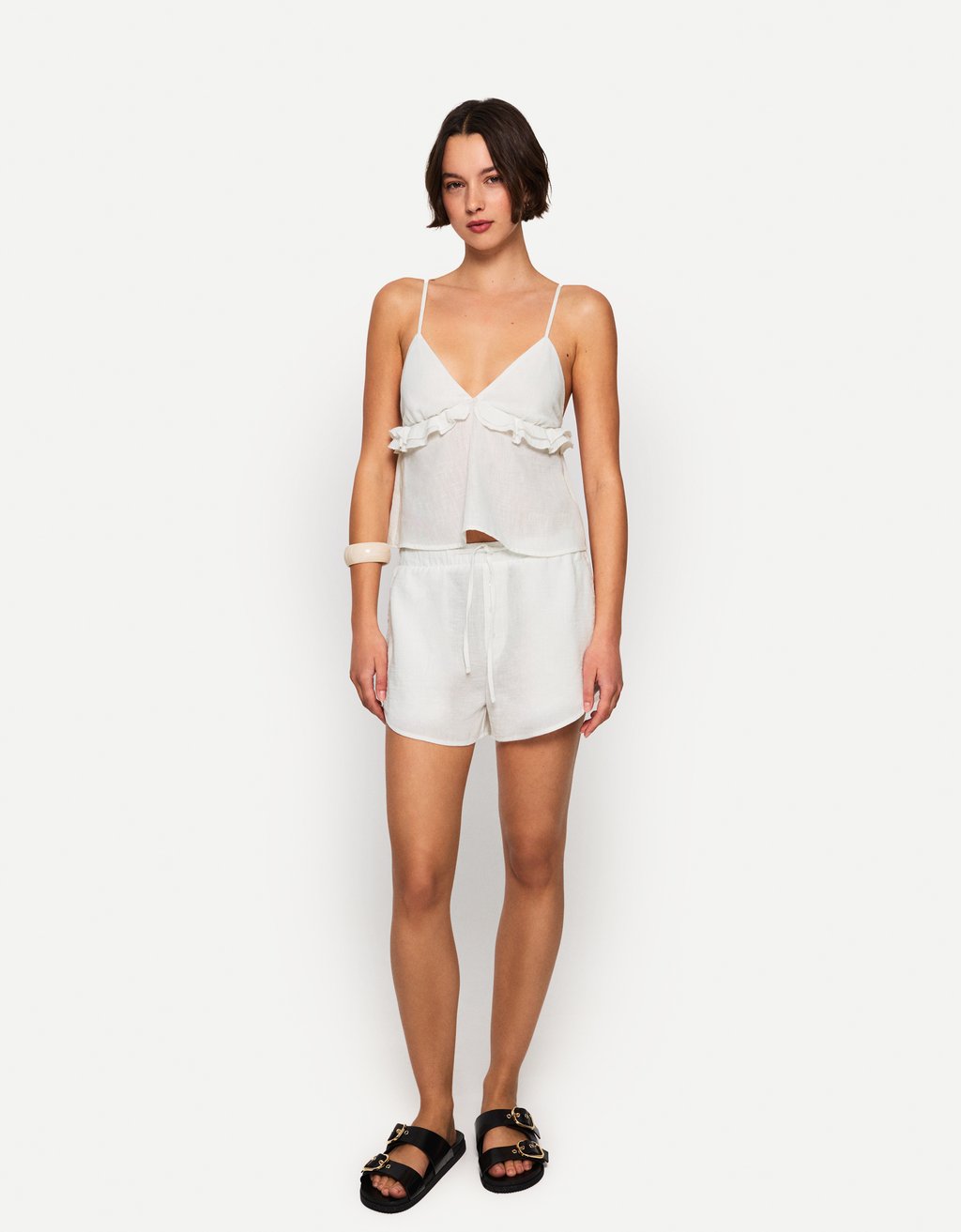 Топ STRAPPY RUSTIC Bershka, белый
Топ STRAPPY RUSTIC Bershka, белый