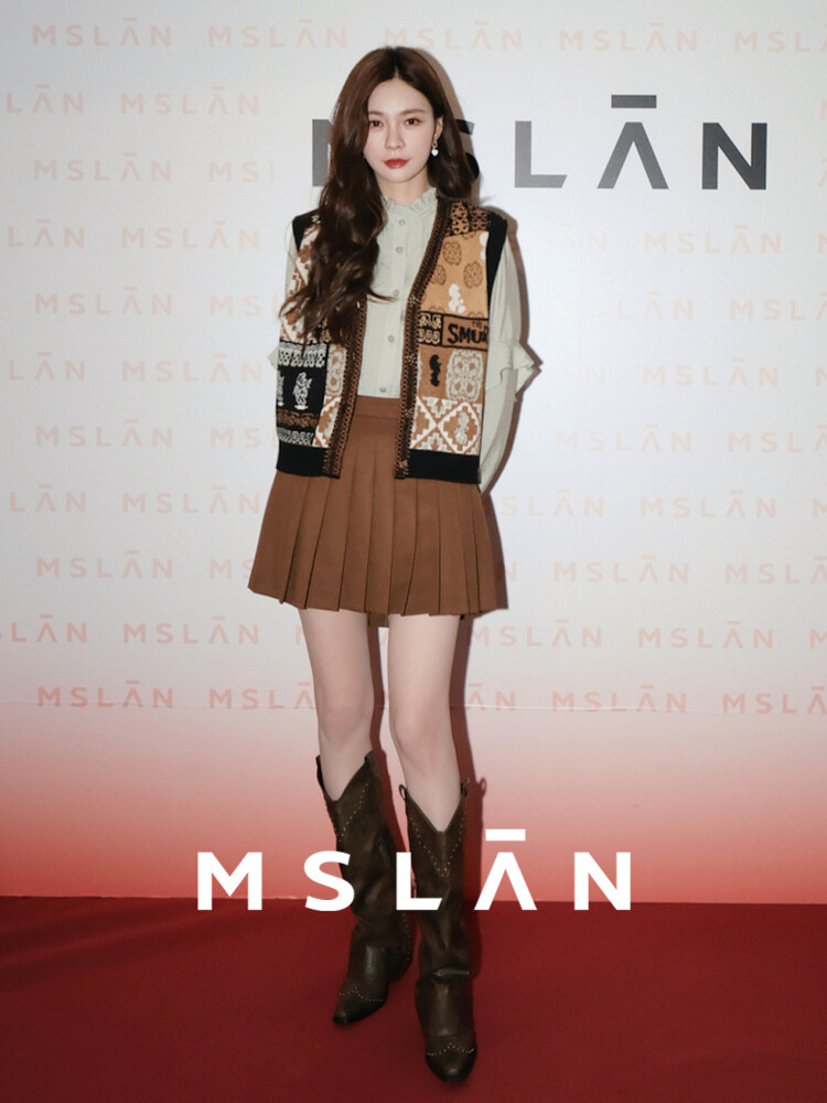 Юбка плиссированная Mslan с завышенной талией, коричневый
Юбка плиссированная Mslan с завышенной талией, коричневый