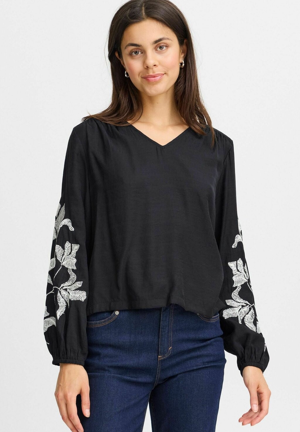 Блуза HARBO Fransa, черный
Блуза HARBO Fransa, черный