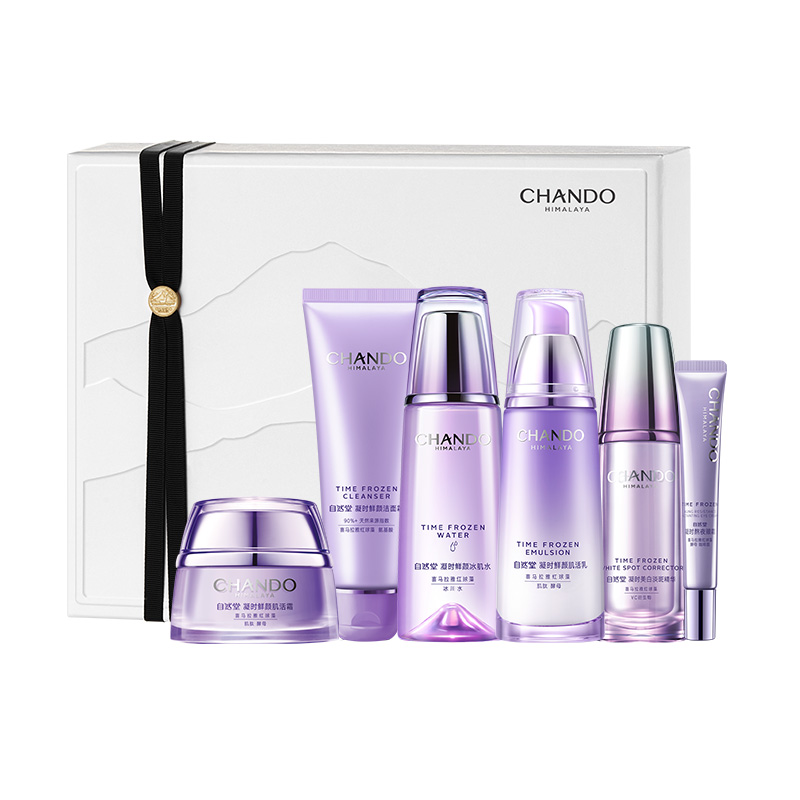 Наборы для ухода за кожей Unisex CHANDO
Наборы для ухода за кожей Unisex CHANDO