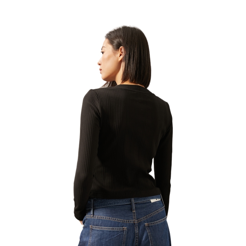 Футболка женская Calvin Klein, BEH-Space Black
Футболка женская Calvin Klein, BEH-Space Black