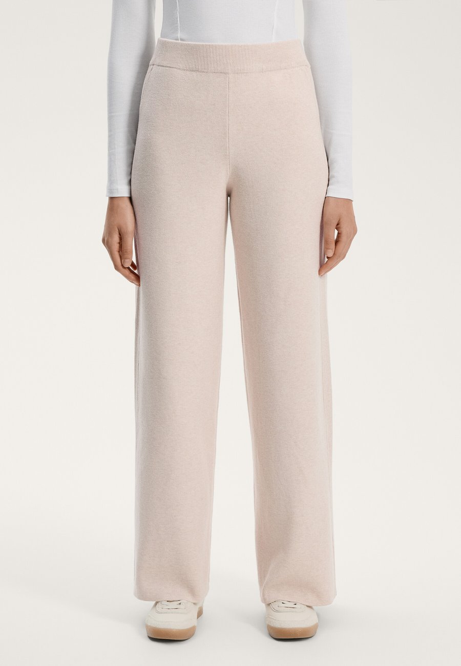 Брюки OYSHO STRAIGHT-LEG KNIT WITH SIDE RIB, Stone
Брюки OYSHO STRAIGHT-LEG KNIT WITH SIDE RIB, Stone