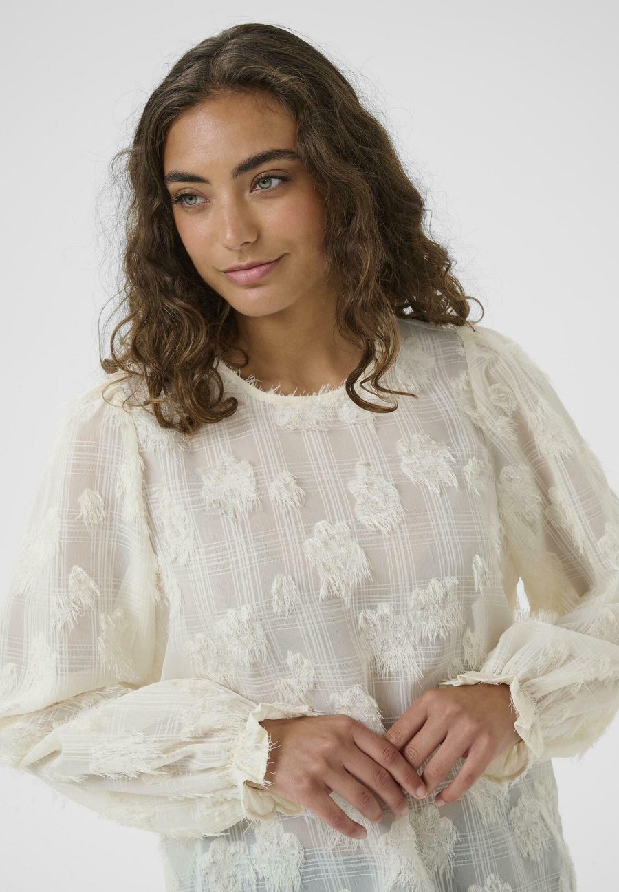 Блуза Culture CUbeannie Blouse, Whitecap/Off-White
Блуза Culture CUbeannie Blouse, Whitecap/Off-White