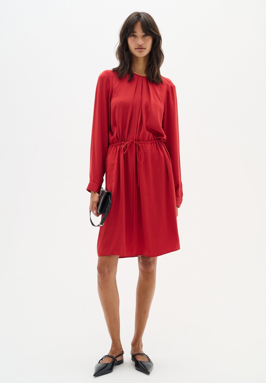 Платье InWear MATOIW DRESS, Rusty Red/Red
Платье InWear MATOIW DRESS, Rusty Red/Red