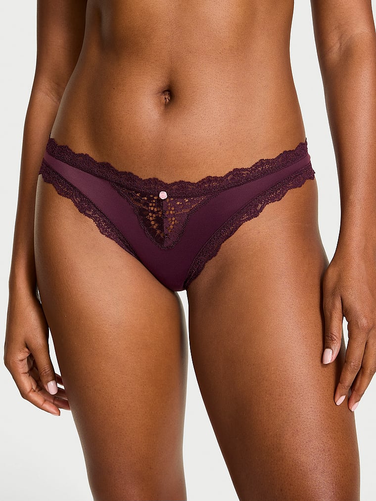 Трусики-Бикини с кружевной отделкой Dream Angels, lace trim winter wine
Трусики-Бикини с кружевной отделкой Dream Angels, lace trim winter wine