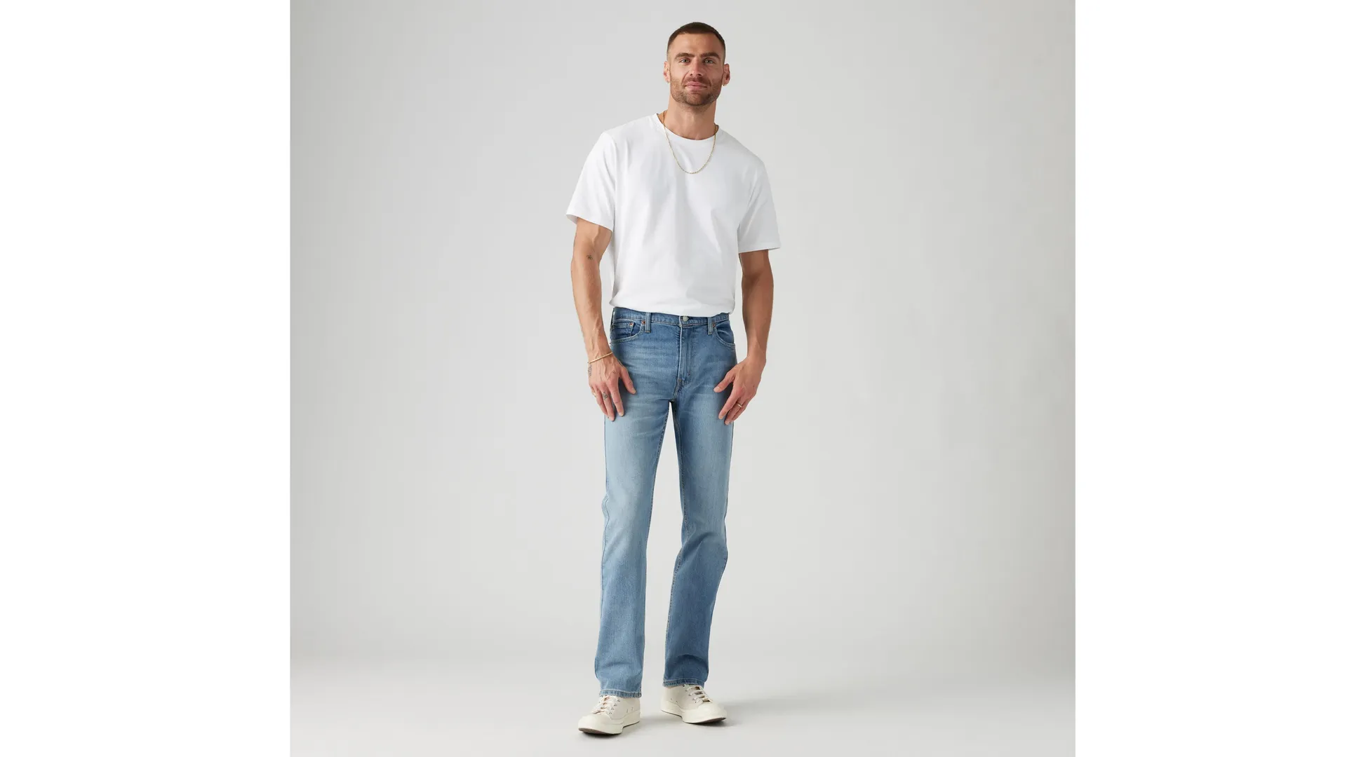 Узкие прямые мужские джинсы 513 Levi's Flex, цвет Worn to Ride - Medium Wash - Stretch
Узкие прямые мужские джинсы 513 Levi's Flex, цвет Worn to Ride - Medium Wash - Stretch