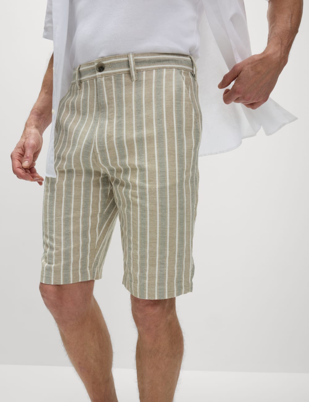 Шорты-чиносы из льняной смеси классического кроя Marks & Spencer, цвет Stone/khaki
Шорты-чиносы из льняной смеси классического кроя Marks & Spencer, цвет Stone/khaki