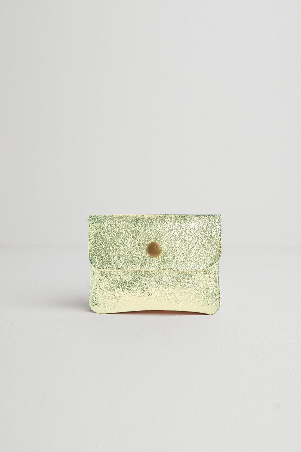 Маленький кожаный кошелек Betsy & Floss, металлик
Маленький кожаный кошелек Betsy & Floss, металлик