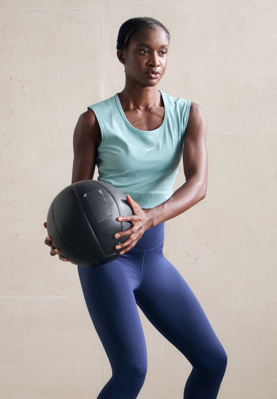 Леггинсы Nike Performance ONE, Midnight Navy/Dark Blue
Леггинсы Nike Performance ONE, Midnight Navy/Dark Blue