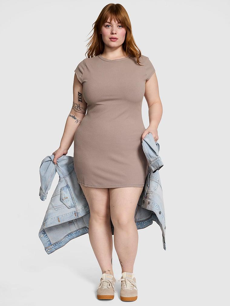 Мягкое облегающее платье в рубчик на весь день Pink, цвет iced coffee
Мягкое облегающее платье в рубчик на весь день Pink, цвет iced coffee