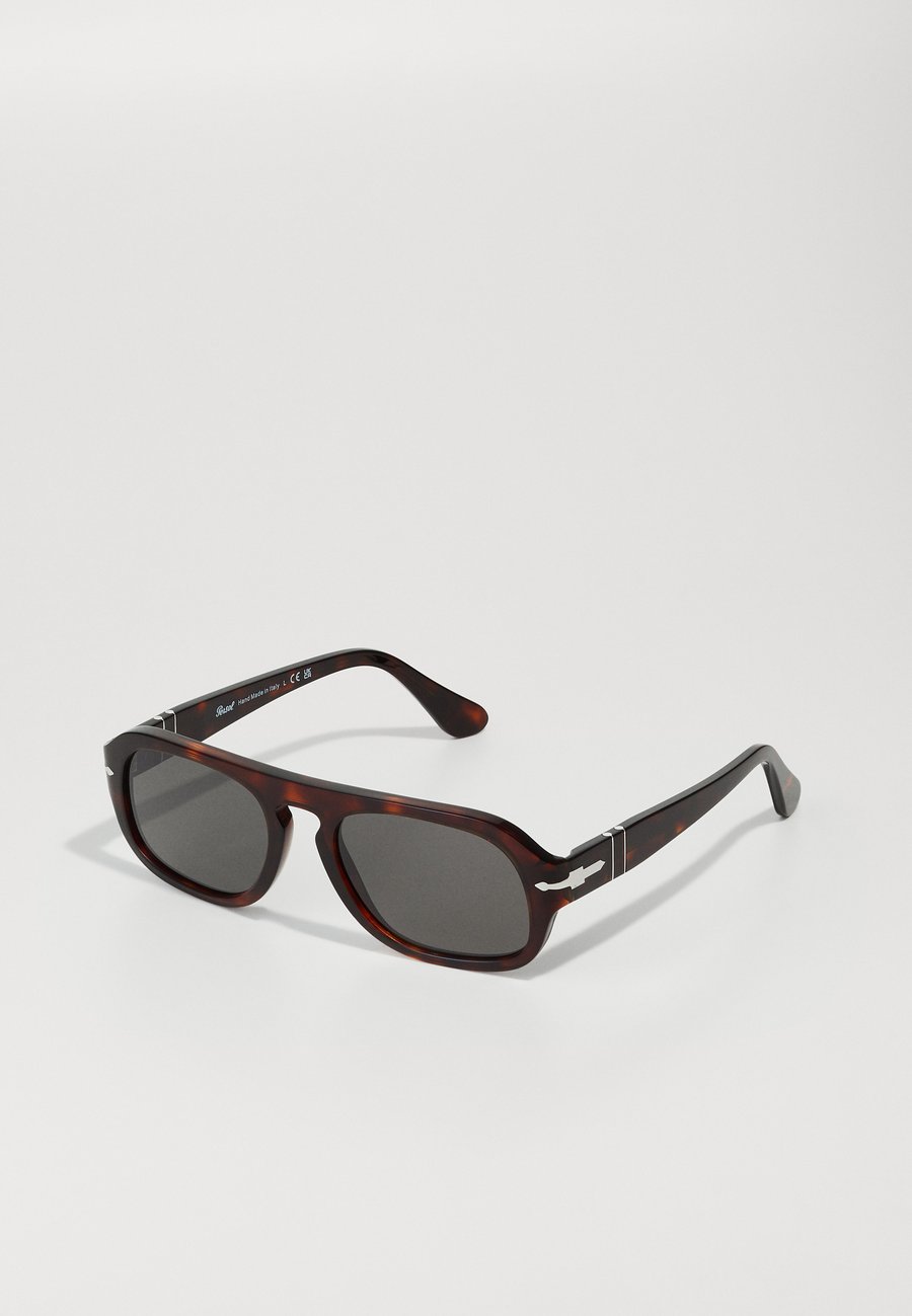 Солнцезащитные очки Persol UNISEX, Havana/Brown
Солнцезащитные очки Persol UNISEX, Havana/Brown