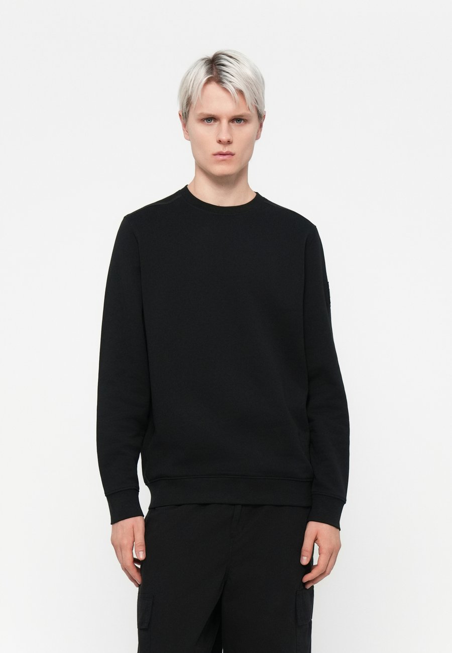 Толстовка Weekend Offender THUNDER, Black
Толстовка Weekend Offender THUNDER, Black