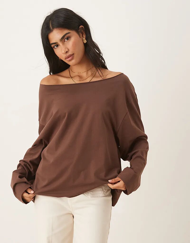 Лонгслив с длинным рукавом и открытыми плечами ASOS DESIGN шоколадного цвета
Лонгслив с длинным рукавом и открытыми плечами ASOS DESIGN шоколадного цвета