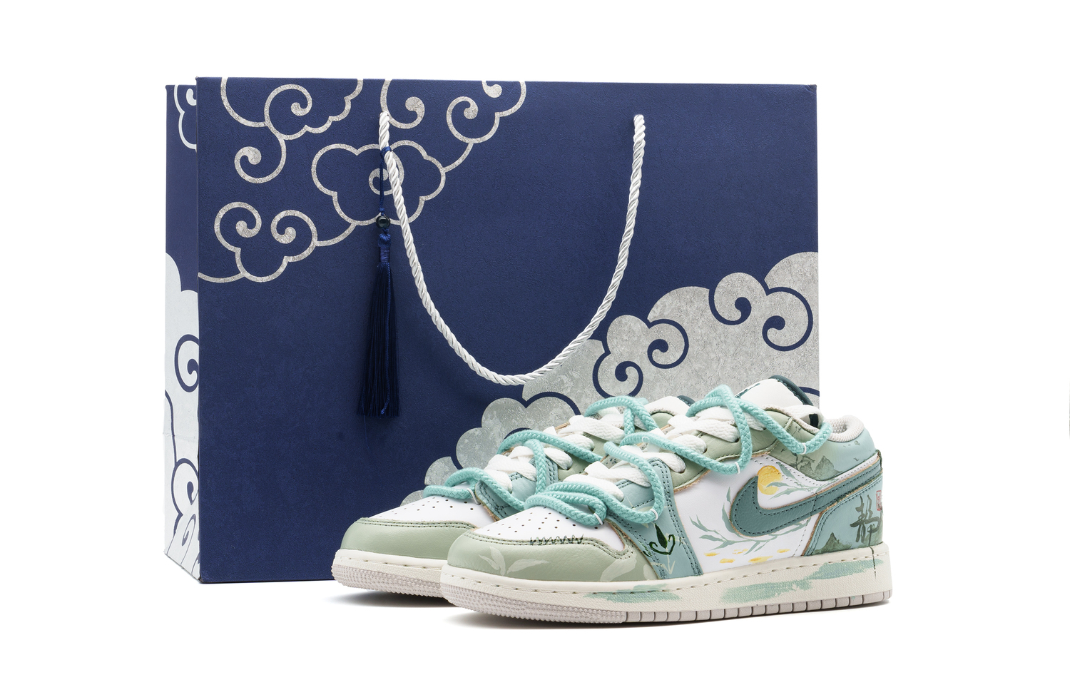 Air 1 Yue Qi нескользящие устойчивые к истиранию низкие детские баскетбольные кроссовки для подростков Jordan, светло-белый зеленый (Shopping Bag)
Air 1 Yue Qi нескользящие устойчивые к истиранию низкие детские баскетбольные кроссовки для подростков Jordan, светло-белый зеленый (Shopping Bag)