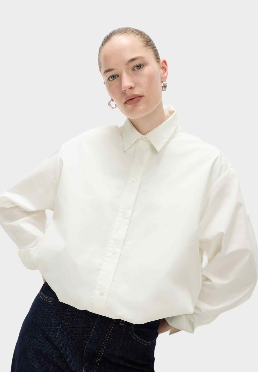 Блуза Marks & Spencer CROPPED BUBBLE HEM COLLARED, Soft White/Off-White
Блуза Marks & Spencer CROPPED BUBBLE HEM COLLARED, Soft White/Off-White