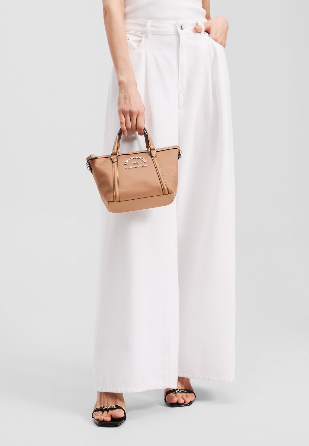 Сумка-тоут KARL LAGERFELD, бежевый
Сумка-тоут KARL LAGERFELD, бежевый