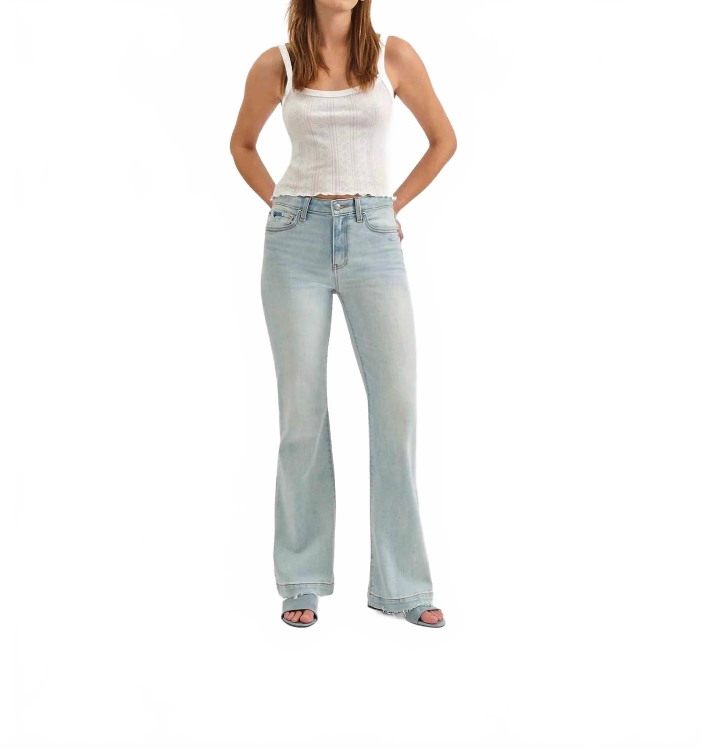 Женские брюки-клеш средней посадки The Heartbreaker в цвете Swoon Vintage DAZE, Swoon Vintage
Женские брюки-клеш средней посадки The Heartbreaker в цвете Swoon Vintage DAZE, Swoon Vintage