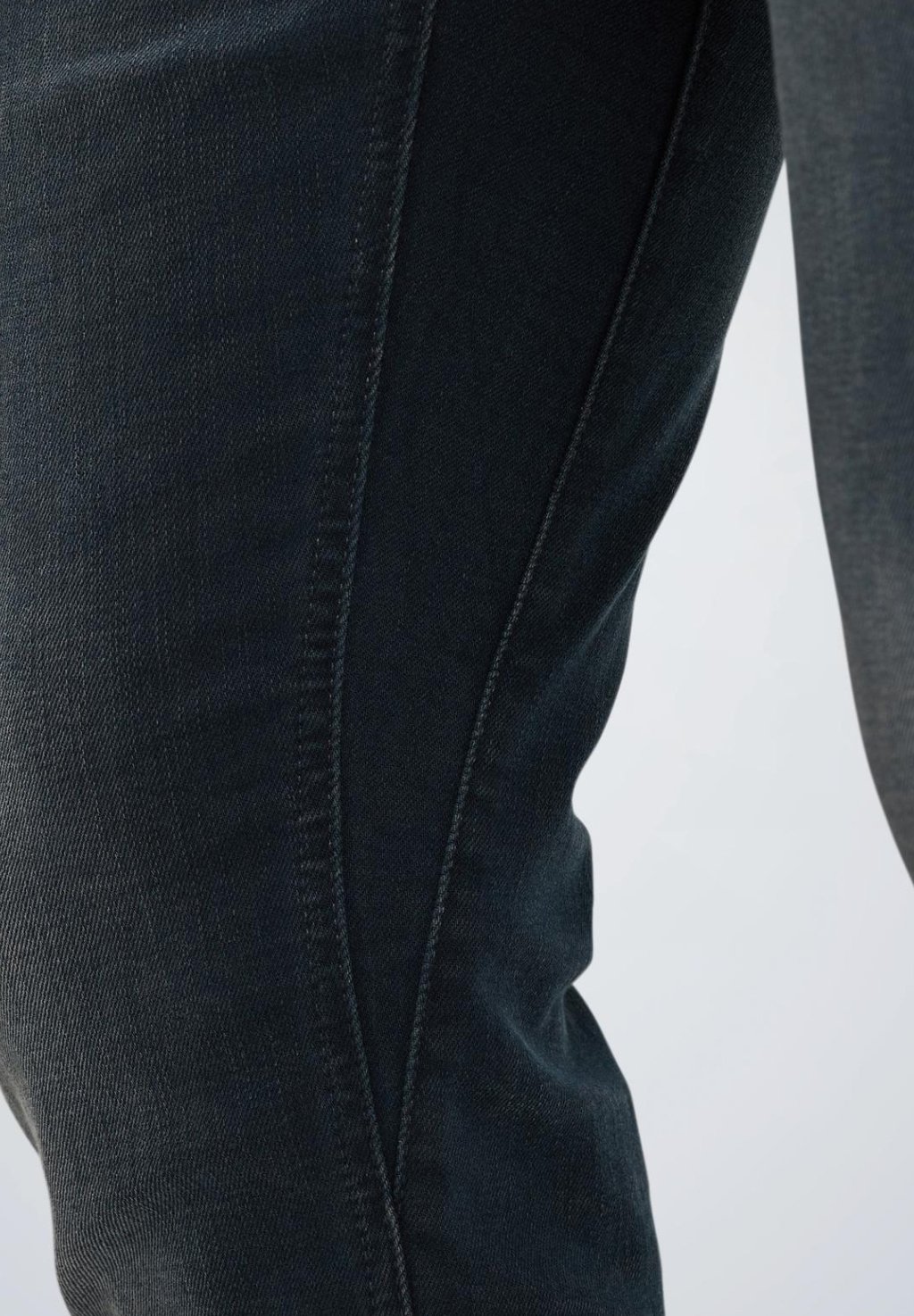 Джинсы облегающего кроя TAILWHEEL PME Legend, темно-синий
Джинсы облегающего кроя TAILWHEEL PME Legend, темно-синий