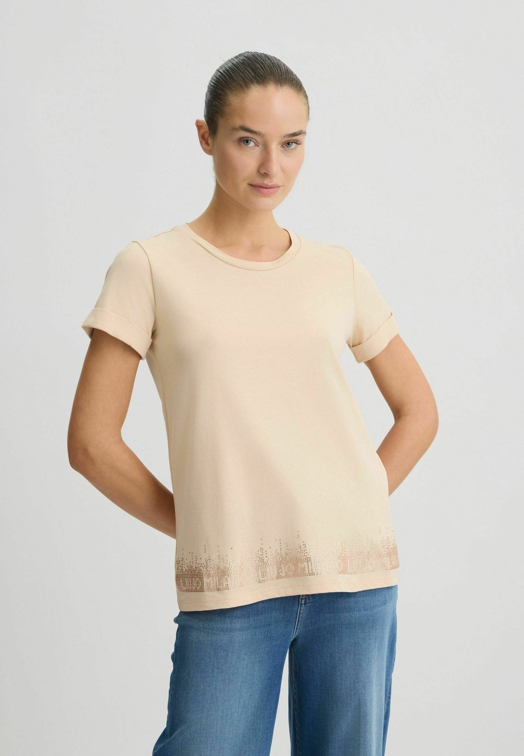 Футболка с принтом MODA LIU JO, бежевый
Футболка с принтом MODA LIU JO, бежевый