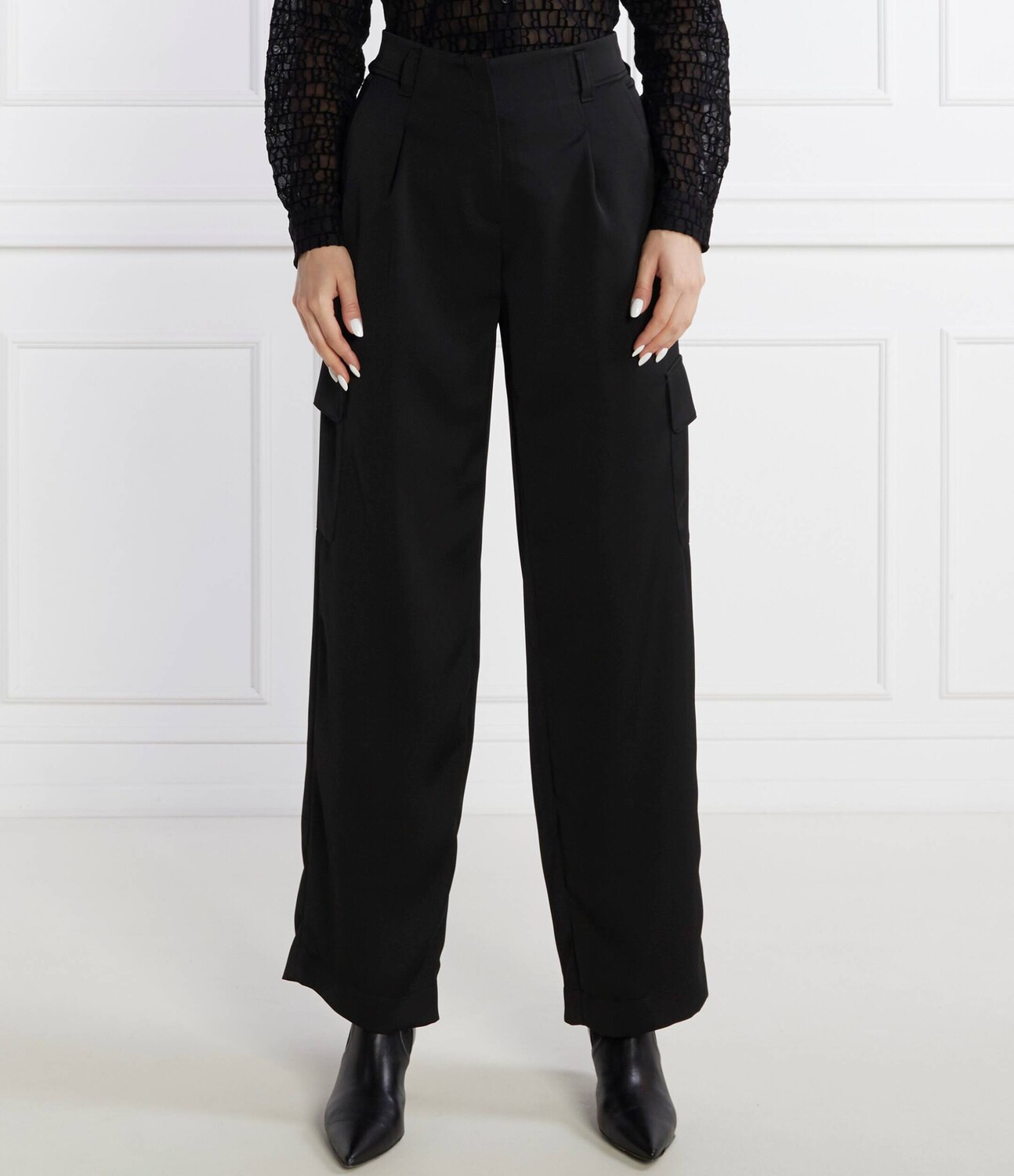 Брюки RIANI cargo Loose fit, черный
Брюки RIANI cargo Loose fit, черный