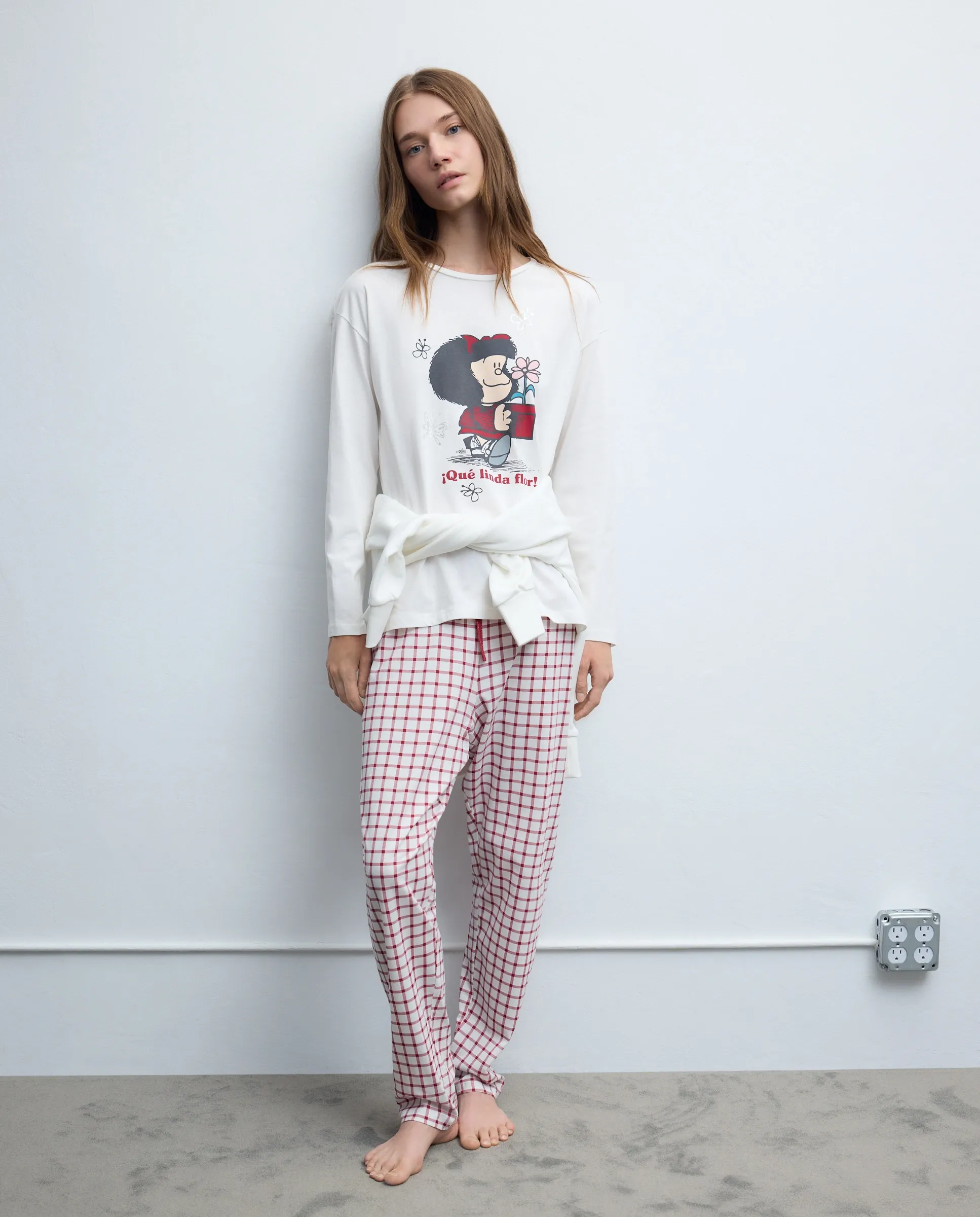 Женские длинные пижамные штаны с принтом Easy Wear, красный
Женские длинные пижамные штаны с принтом Easy Wear, красный