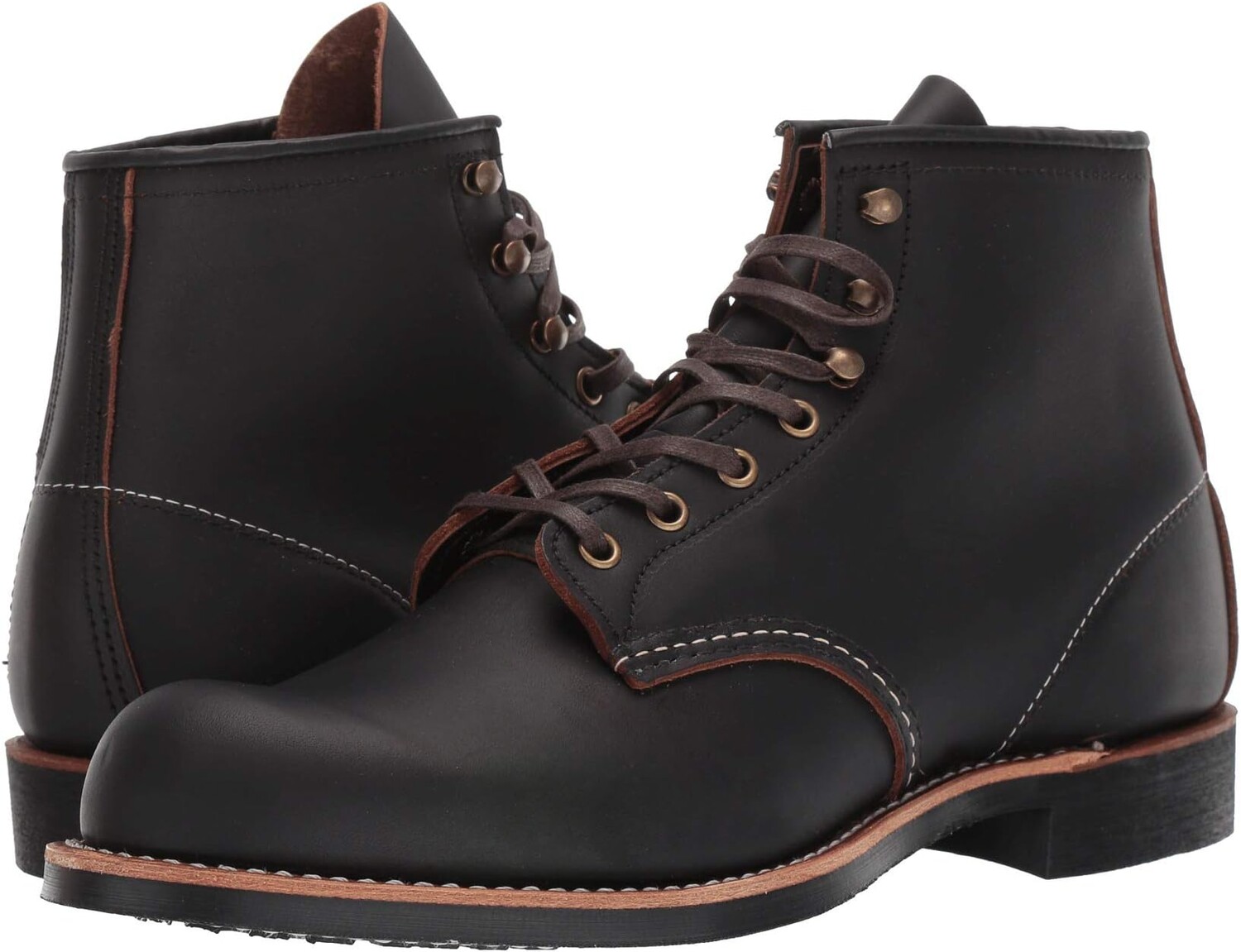 Ботинки на шнуровке Blacksmith Red Wing Heritage, цвет Black Prairie
Ботинки на шнуровке Blacksmith Red Wing Heritage, цвет Black Prairie