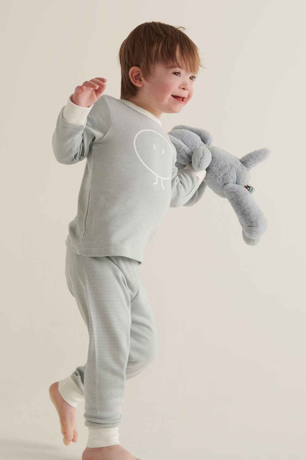 Очень мягкая пижама из натурального хлопка и бамбука Mori, синий
Очень мягкая пижама из натурального хлопка и бамбука Mori, синий